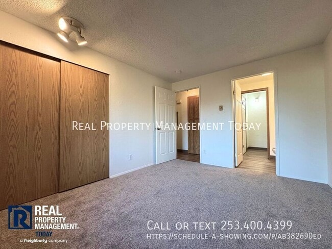 Building Photo - 13402 98th Ave Ct E