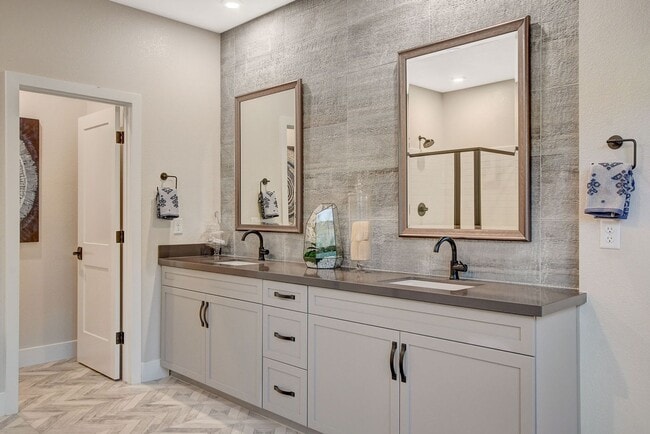 Building Photo - Luxury Fully Furnished Designer Home in Inspirada!