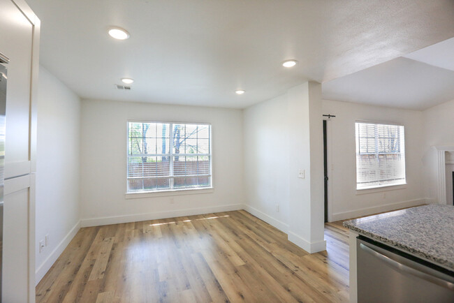 Building Photo - 2901 SW 8th St