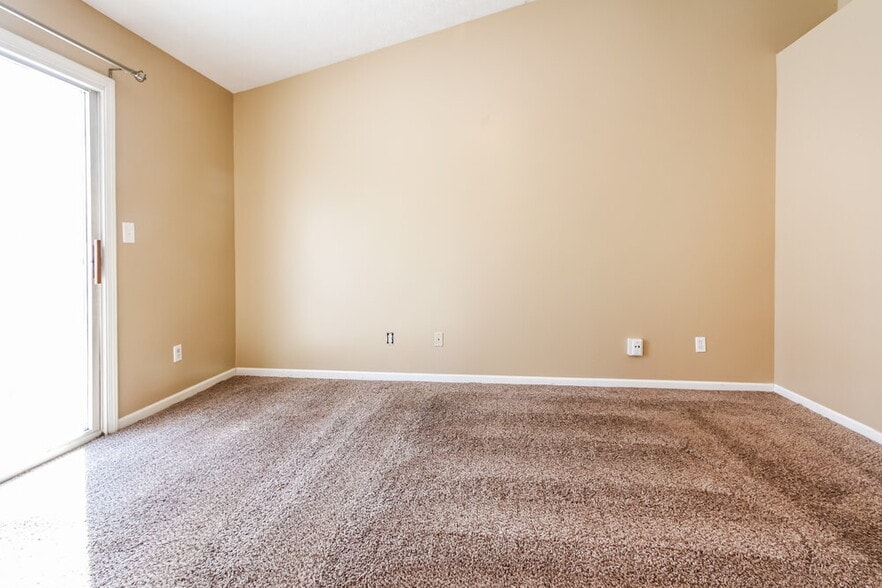 Building Photo - 1947 Mare Ave