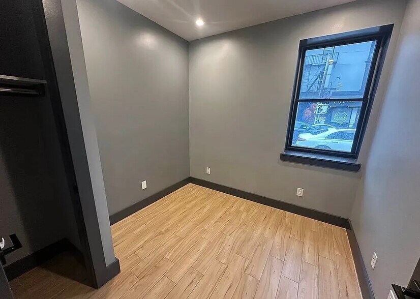 Building Photo - 78 Rockaway Ave