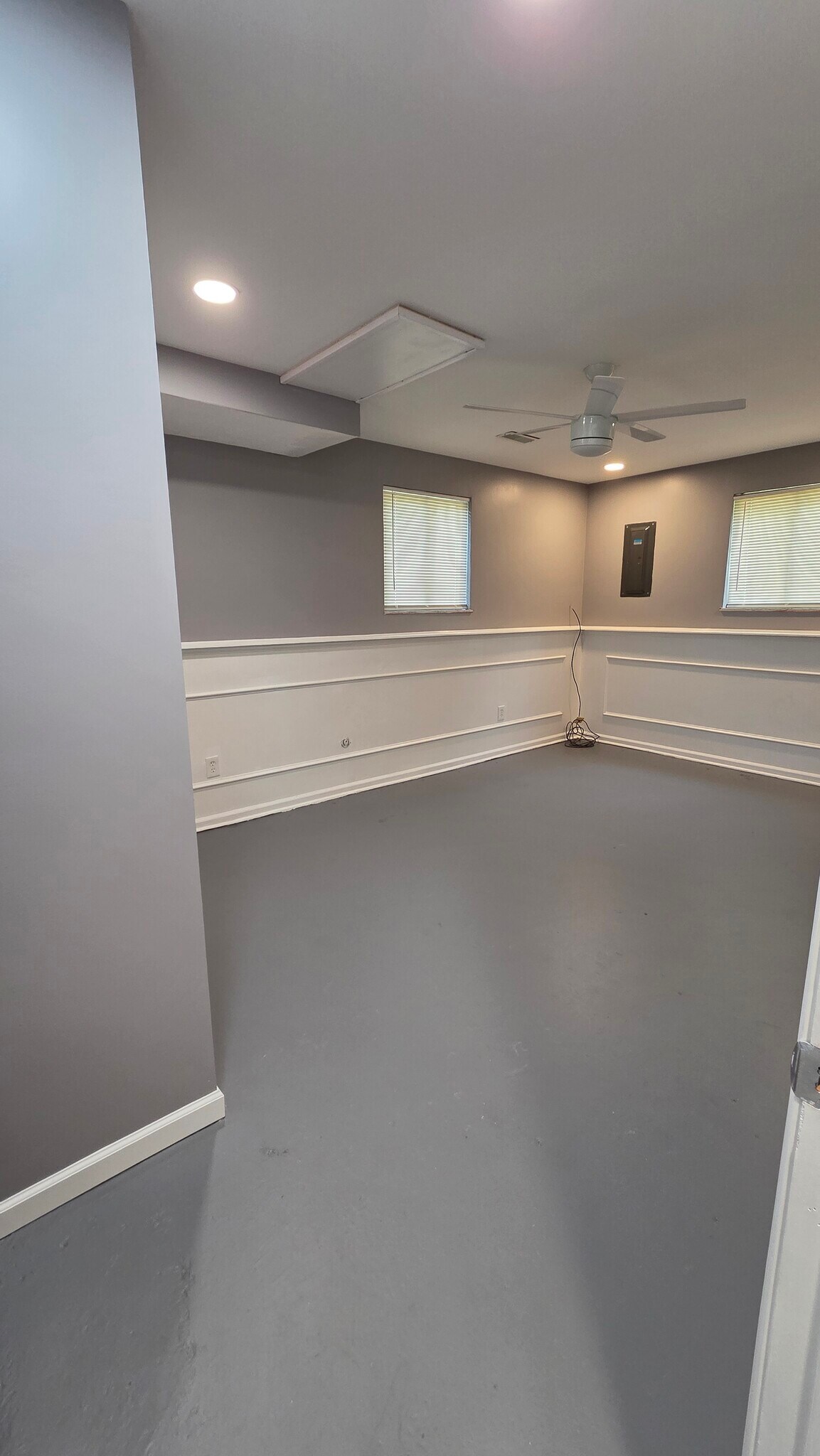 Building Photo - 1380 Catalpa Dr