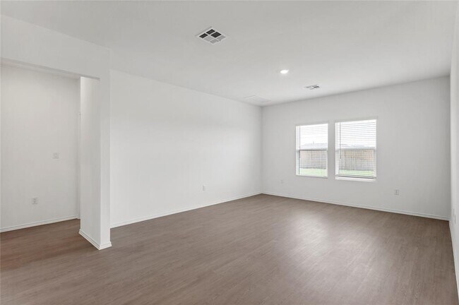 Building Photo - 114 Miglia St