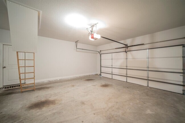 Building Photo - 14848 Complacent Way