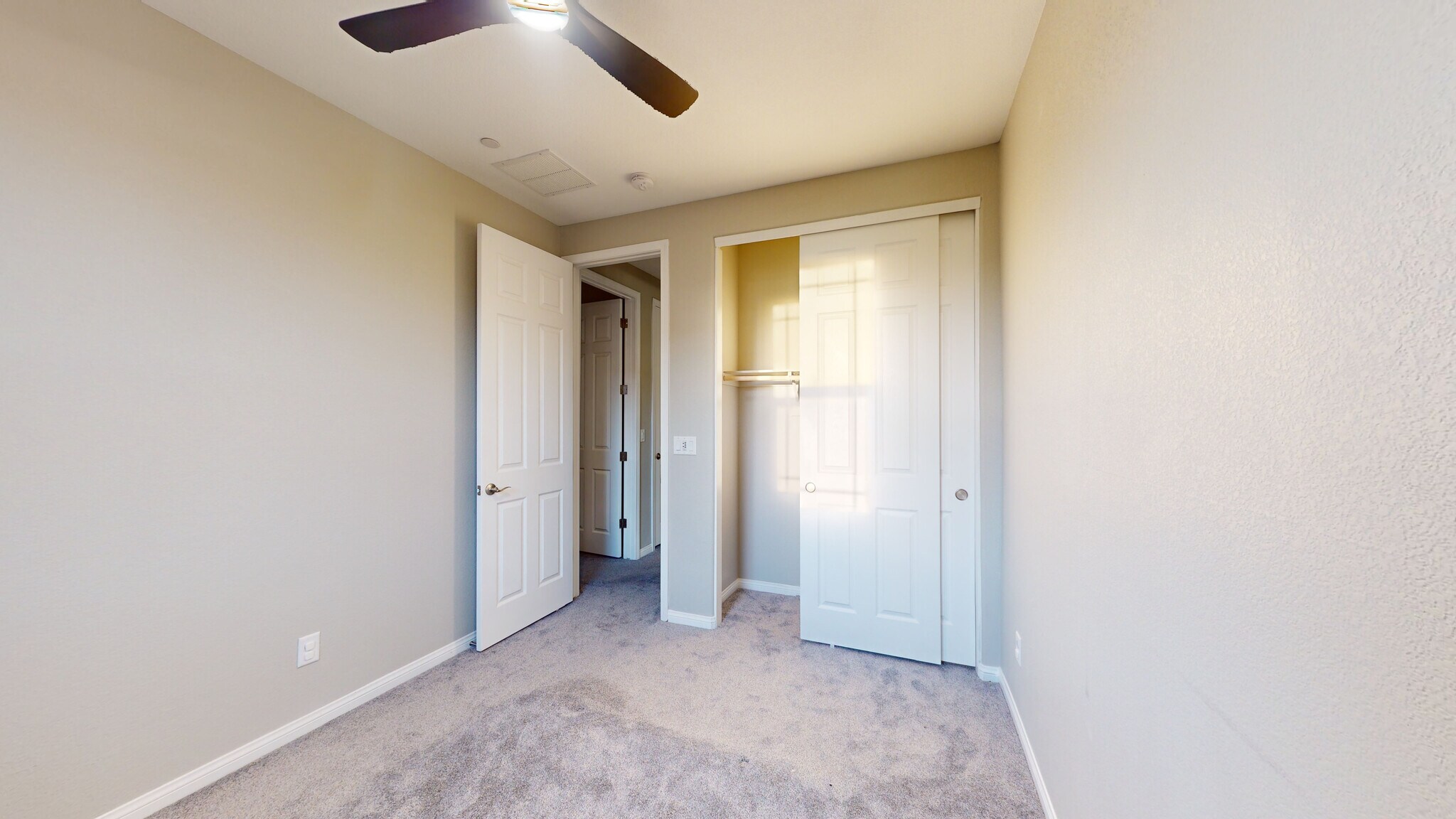 Building Photo - 770 Aurora Vale Pl
