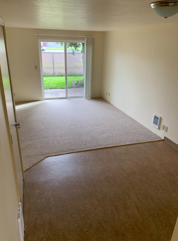 Building Photo - Coburg Road Apartments