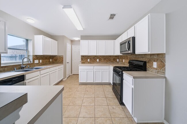 Building Photo - 19511 S Stone Ln