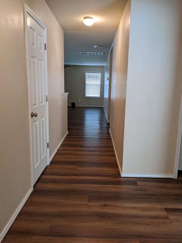Building Photo - 1801 West Antler Way
