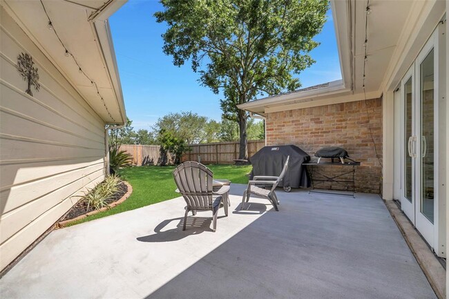 Building Photo - 1727 Shannon Valley Dr