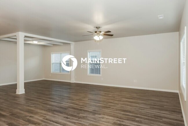 Building Photo - 3 Bedroom Pet-Friendly Home in MERIDIANVIL...