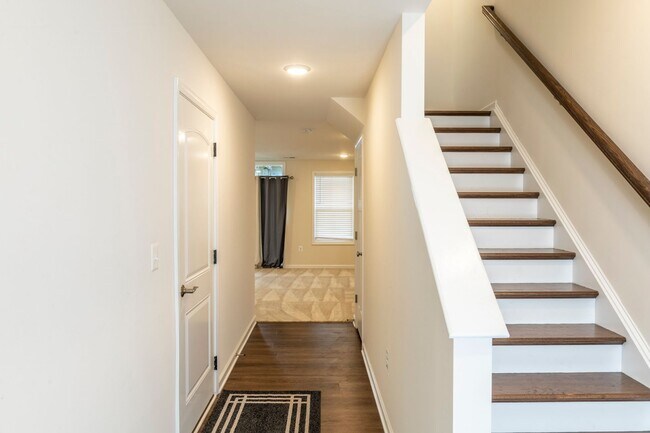 Building Photo - 3430 Montague St