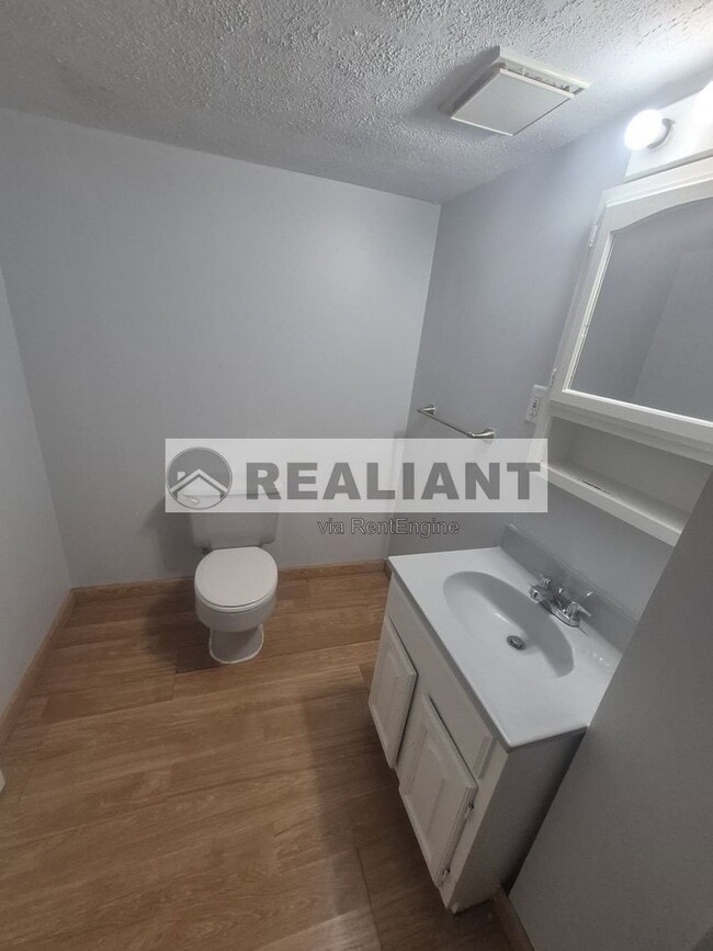 Building Photo - 1725 Promontory Dr