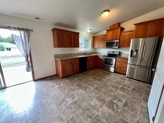 Building Photo - 293 Sowell Dr