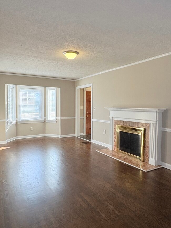 Building Photo - 707 Edgewood St