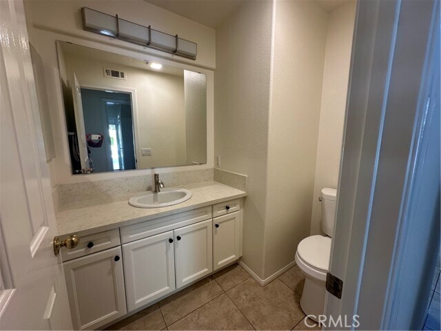 Building Photo - 44 Whispering Pine