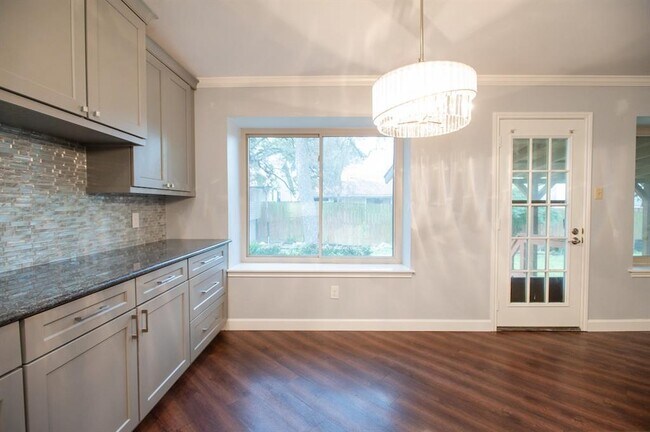 Building Photo - 3511 Lovage Dr