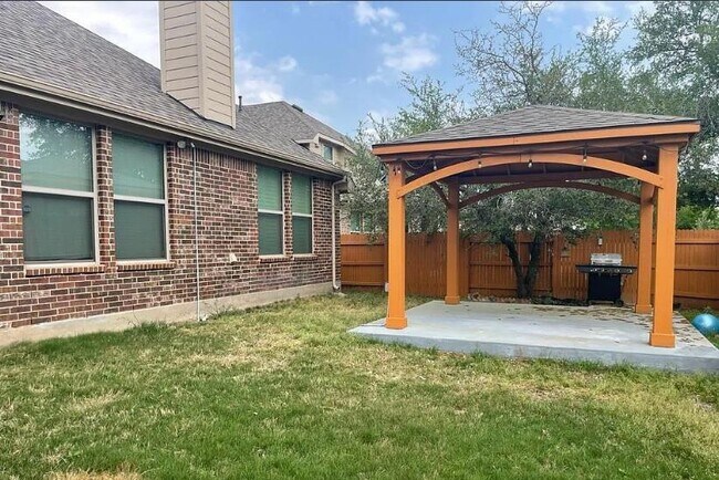 Building Photo - 616 Garner Park Dr