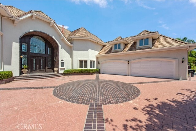 Building Photo - 2836 N Kingsgate Dr