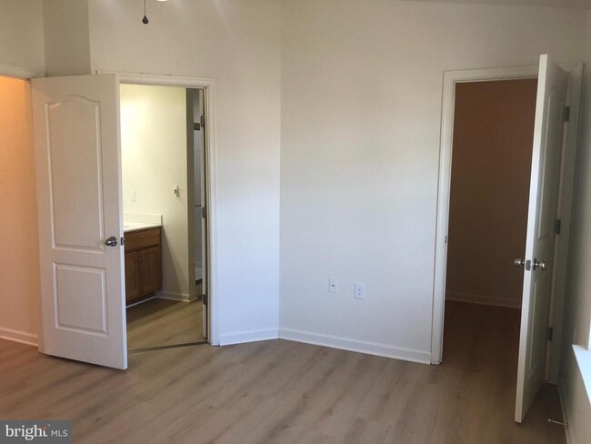 Building Photo - 28 Ventura Way