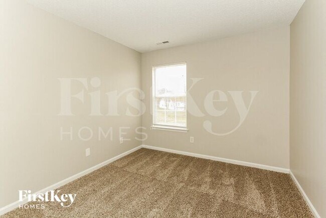 Building Photo - 9849 Aviary Hill Way