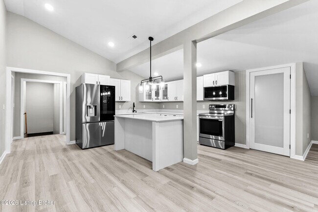 Building Photo - 58 Riverside Ln