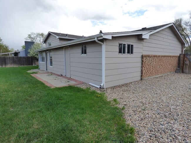 Building Photo - 4 Bedroom home in Loveland