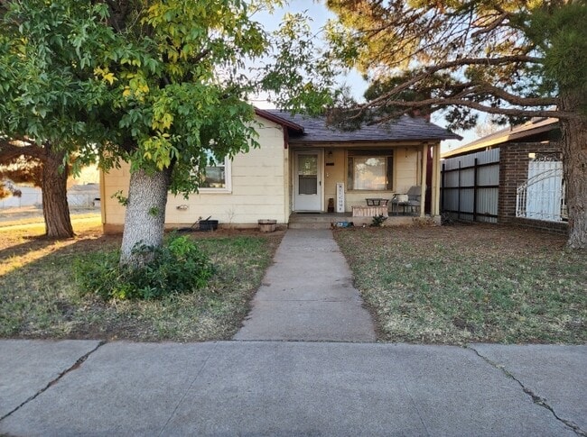 Primary Photo - 2101 Adams Ave