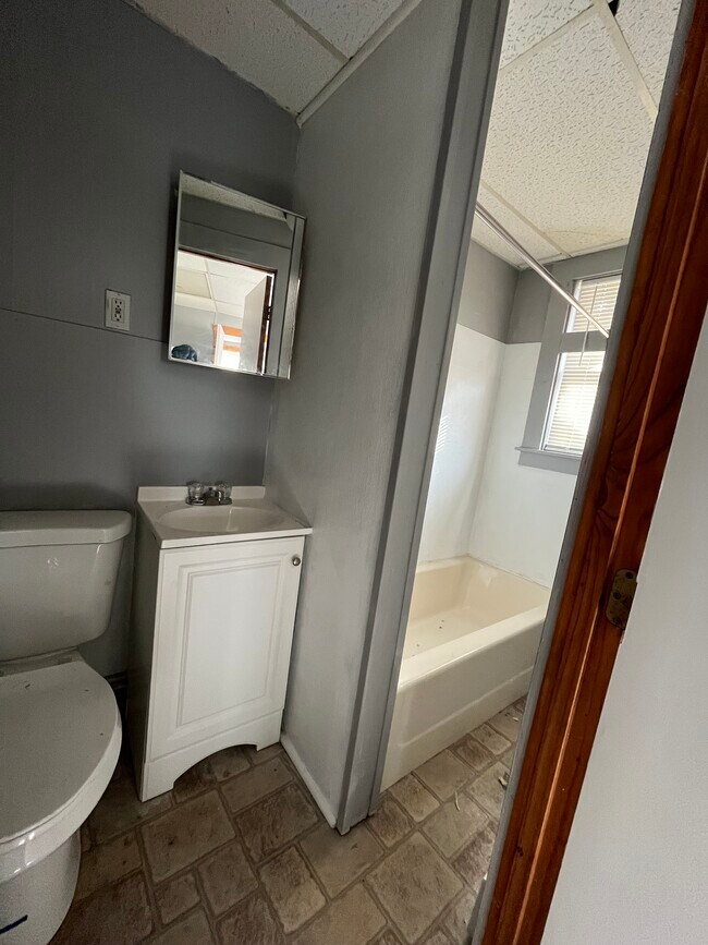 Building Photo - 25 Maine Ave