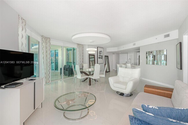 Building Photo - 200 Sunny Isles Blvd