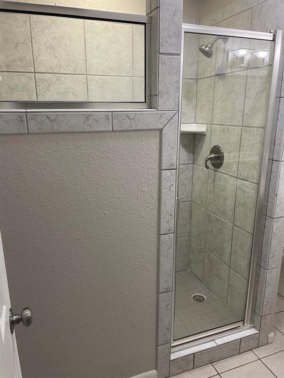 Building Photo - 300 Evergreen Cir