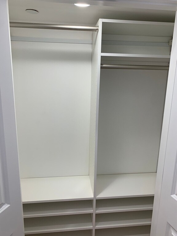 Building Photo - 64 Market St