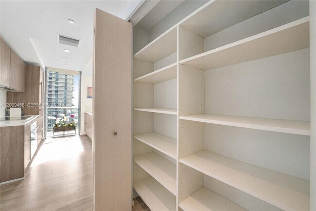 Building Photo - 801 S Miami Ave