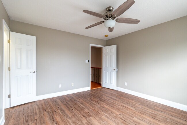 Building Photo - 1100 Winterberry Ln