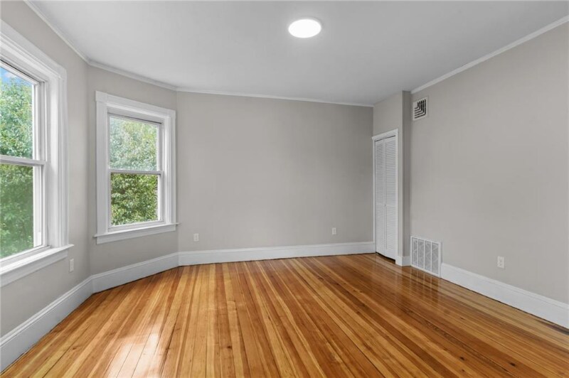 Building Photo - 382 Orms St