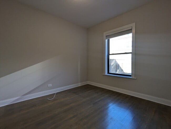 Building Photo - 2524 N Kedzie Blvd