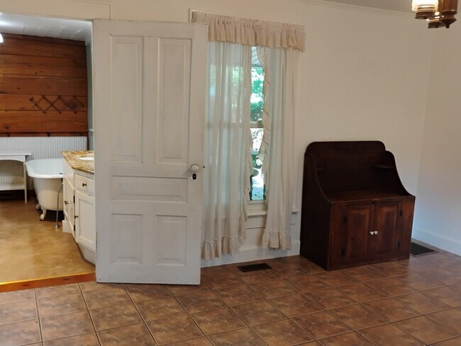 Building Photo - 8322 Chatham Church