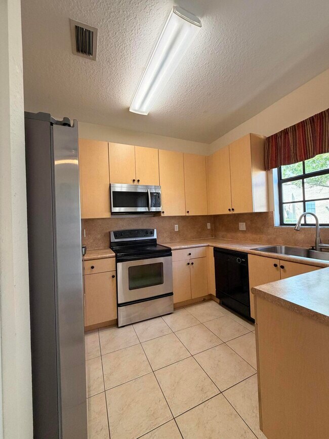 Building Photo - 1791 SW Porta Nuovo Terrace