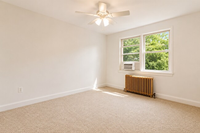 Building Photo - 3937 S St. SE, Unit 108