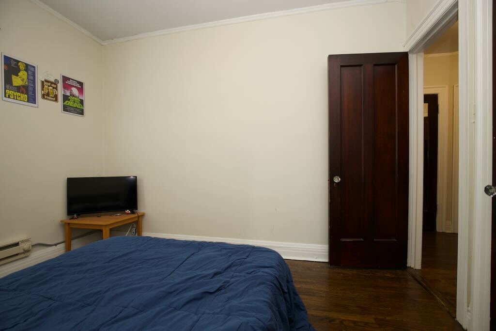 Building Photo - 945 Judson Ave