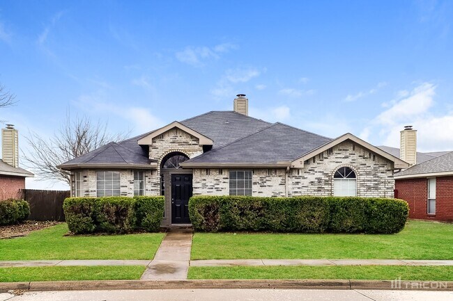 Primary Photo - 2834 Coral Dr