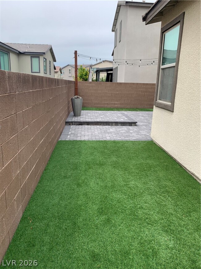 Building Photo - 537 Ruby Mesa Ave