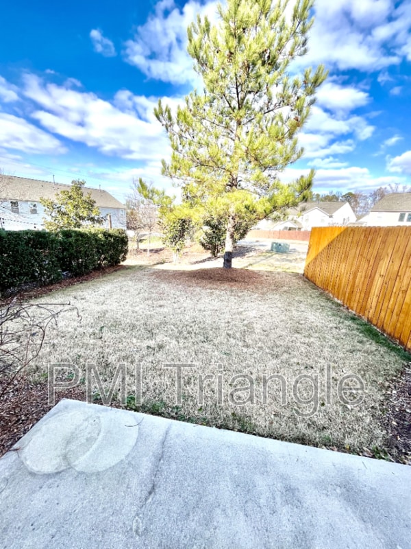 Building Photo - 412 Shakespeare Dr