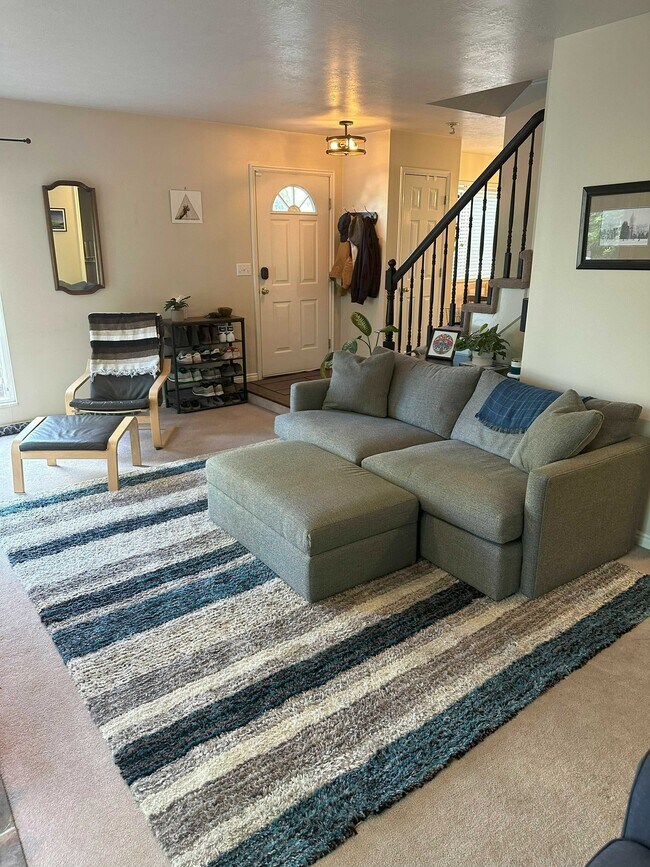 Building Photo - 776 E Scott Ave