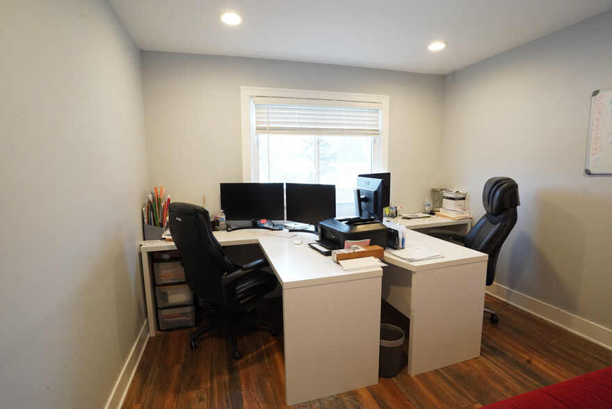 3rd Bedroom - 210 W Wimbolton Dr