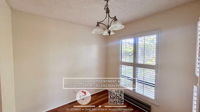 Building Photo - Large 1 bedroom Condo with new LVP floorin...