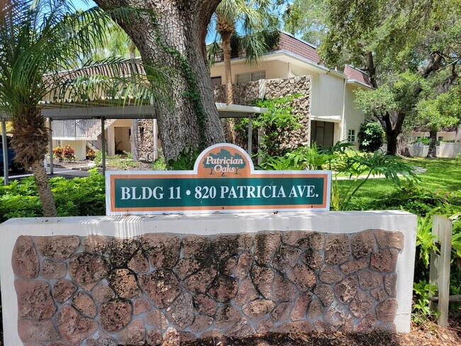 Primary Photo - 820 Patricia Ave