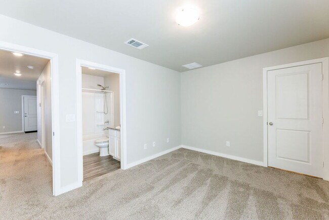 Building Photo - Beautiful 3 Bedroom 2 Bath Home in Frenship ISD!