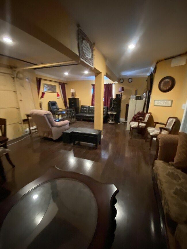 Building Photo - 16502 Mango Way