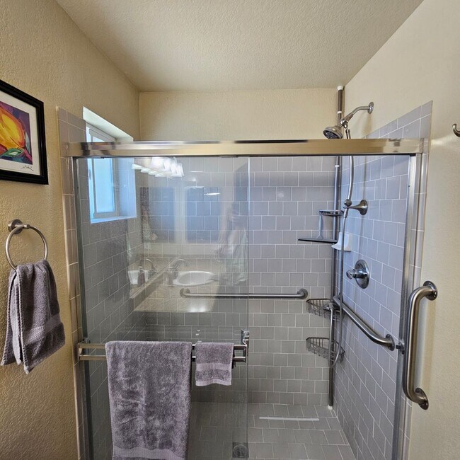 Building Photo - 4174 S Sunflower Dr