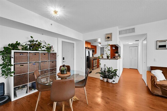 Building Photo - 36 NW 6th Ave